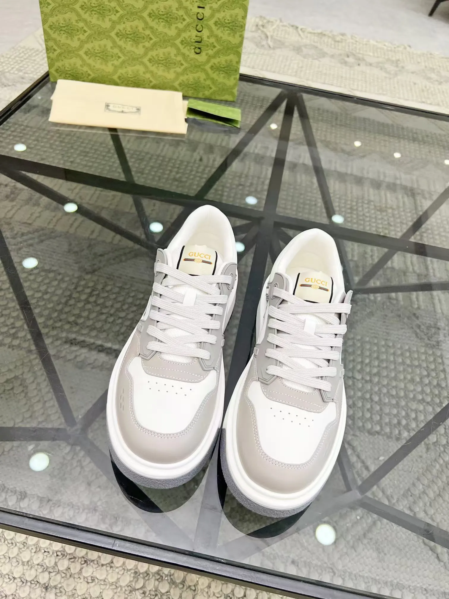 Men's Men's Shoes Men's Men's 💰460 new men's shoes GUCCI [Lightning] latest shoes shipped. Original quality, fashionable, made of special materials, sheepskin lining, brand new packaging. The foot feels super comfortable and the workmanship is impeccable. Size: 38-45